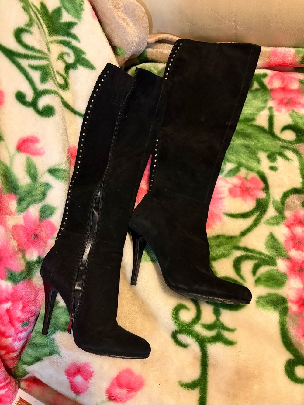 Women’s Black Suede Knee-High Stiletto Boots